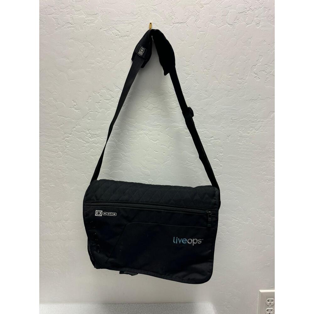 OGIO Black Laptop Messenger‎ Bag With Padded Compartments Shoulder Strap Vault